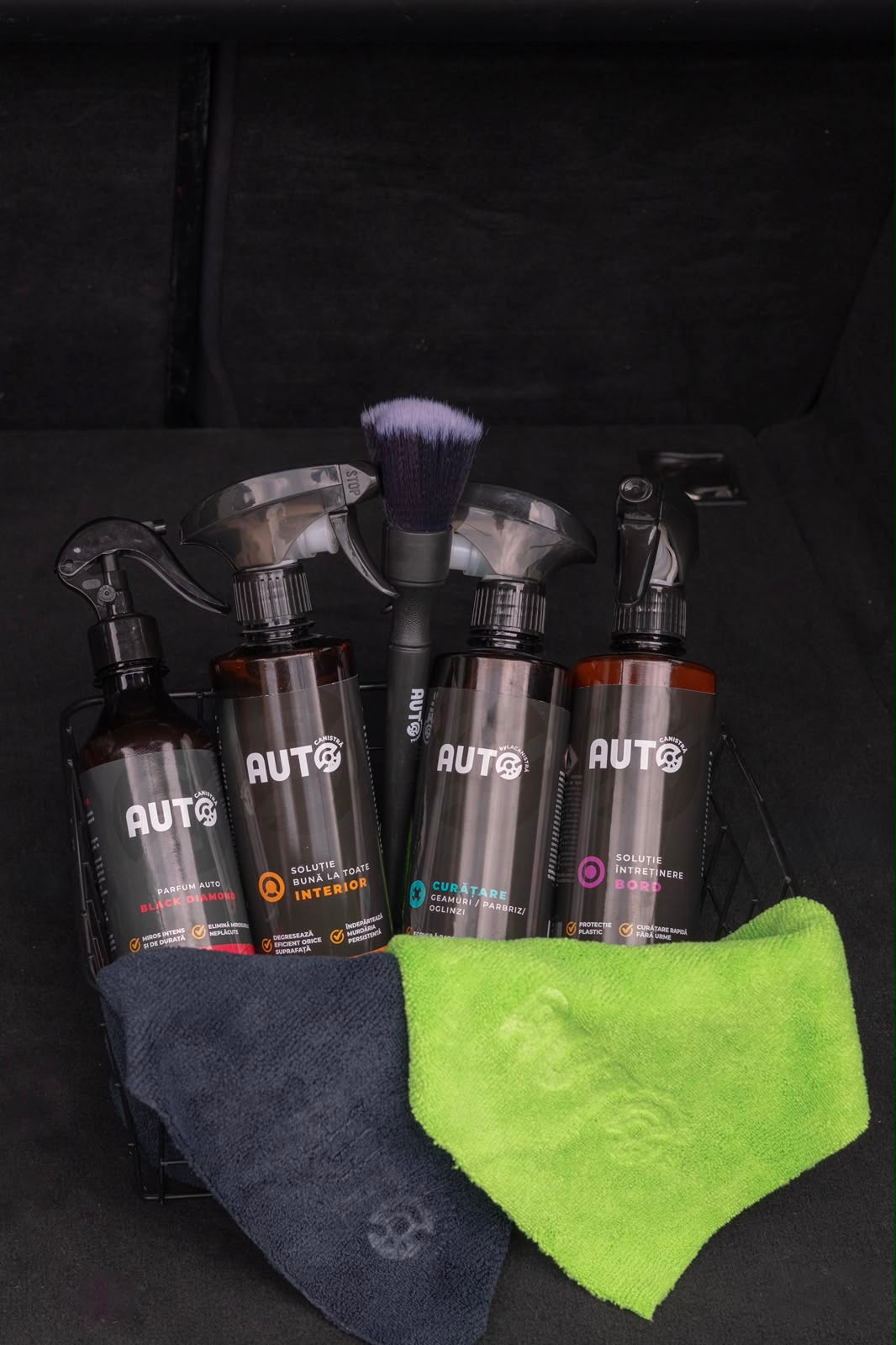 Pachetu Auto Interior - 4 x solutii + 2 x lavete microfibra + pensula detailing cadou